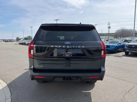 More photos of 2025 Ford Expedition Active at Smart Ford, VA