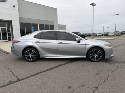 Photos of 2018 Toyota Camry SE for sale in South Boston, VA at Smart Ford