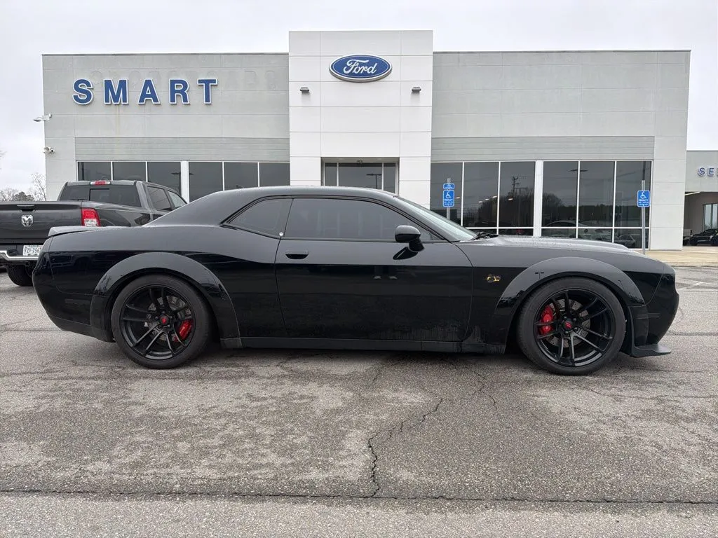 Black 2018 Dodge Challenger R/T Scat Pack for sale in South Boston, VA