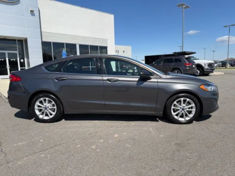 Photos of 2020 Ford Fusion SE for sale in South Boston, VA at Smart Ford
