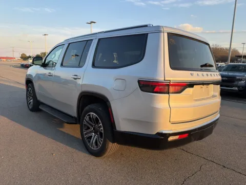 More photos of 2024 Jeep Wagoneer Series II at Smart Ford, VA