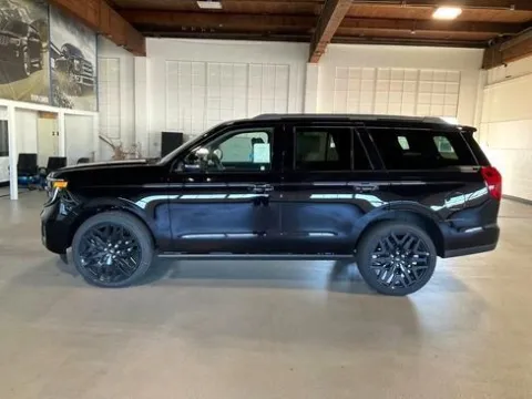 Photos of 2026 Ford Expedition Platinum for sale in South Boston, VA at Smart Ford