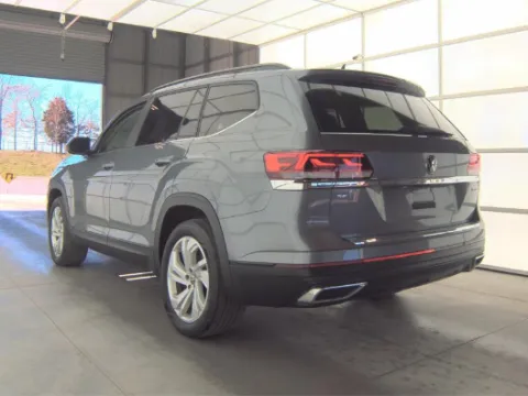 More photos of 2022 Volkswagen Atlas 2.0T SE w/Technology at Smart Ford, VA