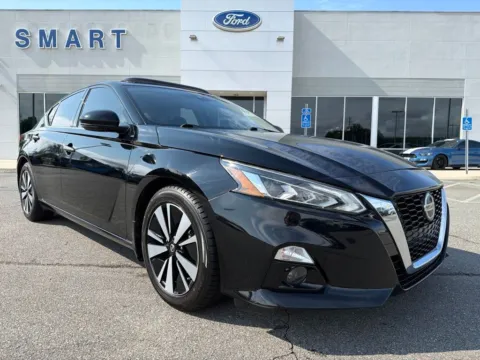 Black 2021 Nissan Altima 2.5 SL for sale in South Boston, VA