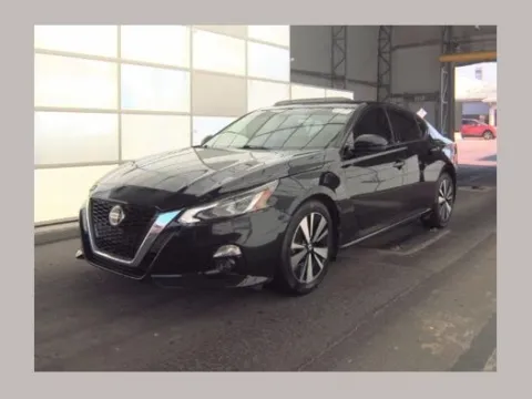 Black 2021 Nissan Altima 2.5 SL for sale in South Boston, VA