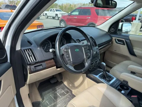 More photos of 2014 Land Rover LR2 at Smart Ford, VA