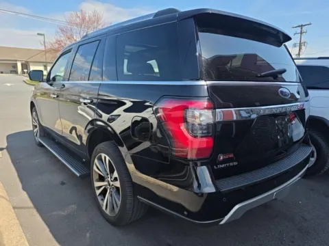 More photos of 2021 Ford Expedition Limited at Smart Ford, VA