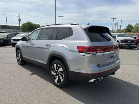 More photos of 2025 Volkswagen Atlas 2.0T SE w/Technology at Smart Ford, VA