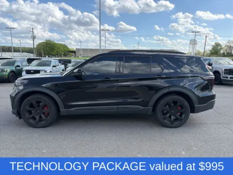More photos of 2022 Ford Explorer ST at Smart Ford, VA