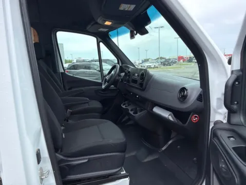 More photos of 2021 Mercedes-Benz Sprinter 2500 Cargo 170 WB at Smart Ford, VA