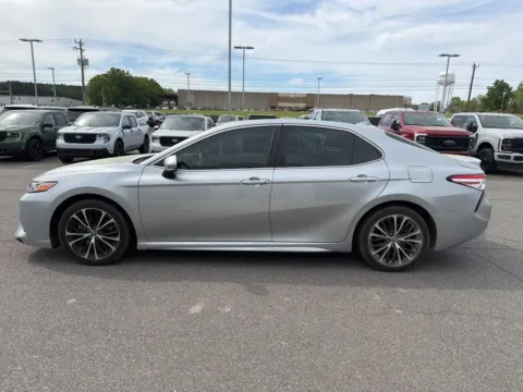 More photos of 2020 Toyota Camry SE at Smart Ford, VA