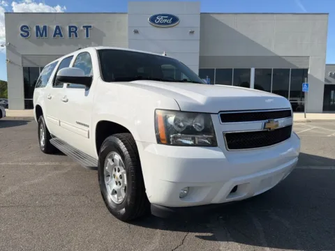 White 2014 Chevrolet Suburban 1500 LT for sale in South Boston, VA
