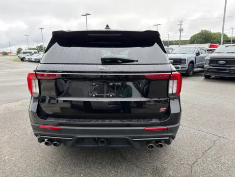 More photos of 2025 Ford Explorer ST at Smart Ford, VA