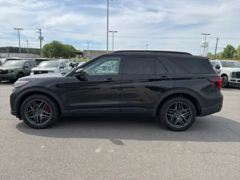 More photos of 2025 Ford Explorer ST at Smart Ford, VA