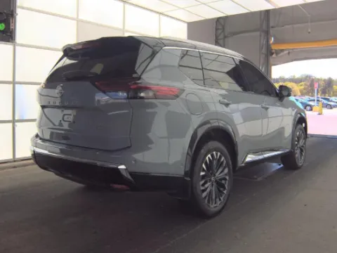 More photos of 2024 Nissan Rogue Platinum at Smart Ford, VA