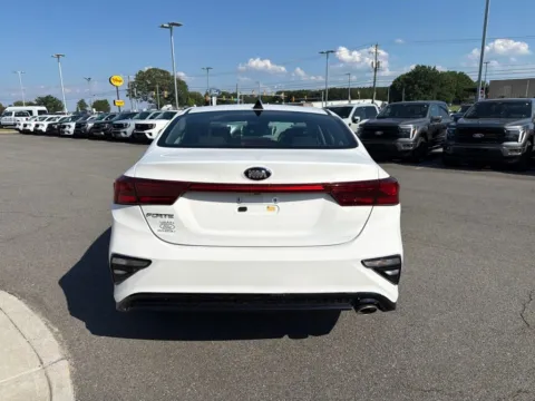 More photos of 2021 Kia Forte LXS at Smart Ford, VA