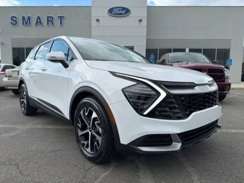 White 2025 Kia Sportage EX for sale in South Boston, VA