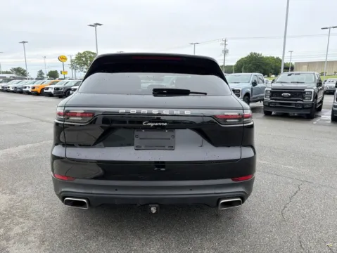 More photos of 2021 Porsche Cayenne at Smart Ford, VA