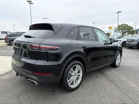 More photos of 2021 Porsche Cayenne at Smart Ford, VA