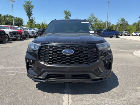 More photos of 2025 Ford Explorer ST-Line at Smart Ford, VA