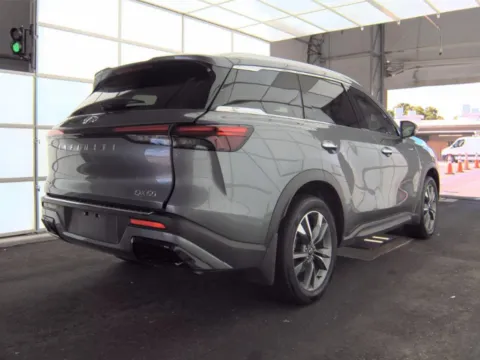 More photos of 2023 INFINITI QX60 LUXE at Smart Ford, VA