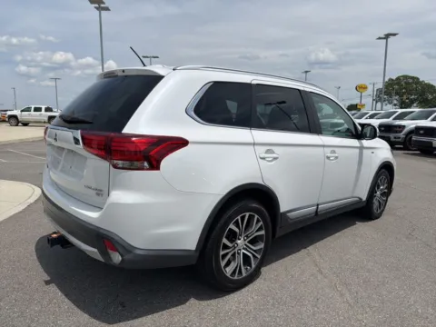 More photos of 2016 Mitsubishi Outlander GT at Smart Ford, VA