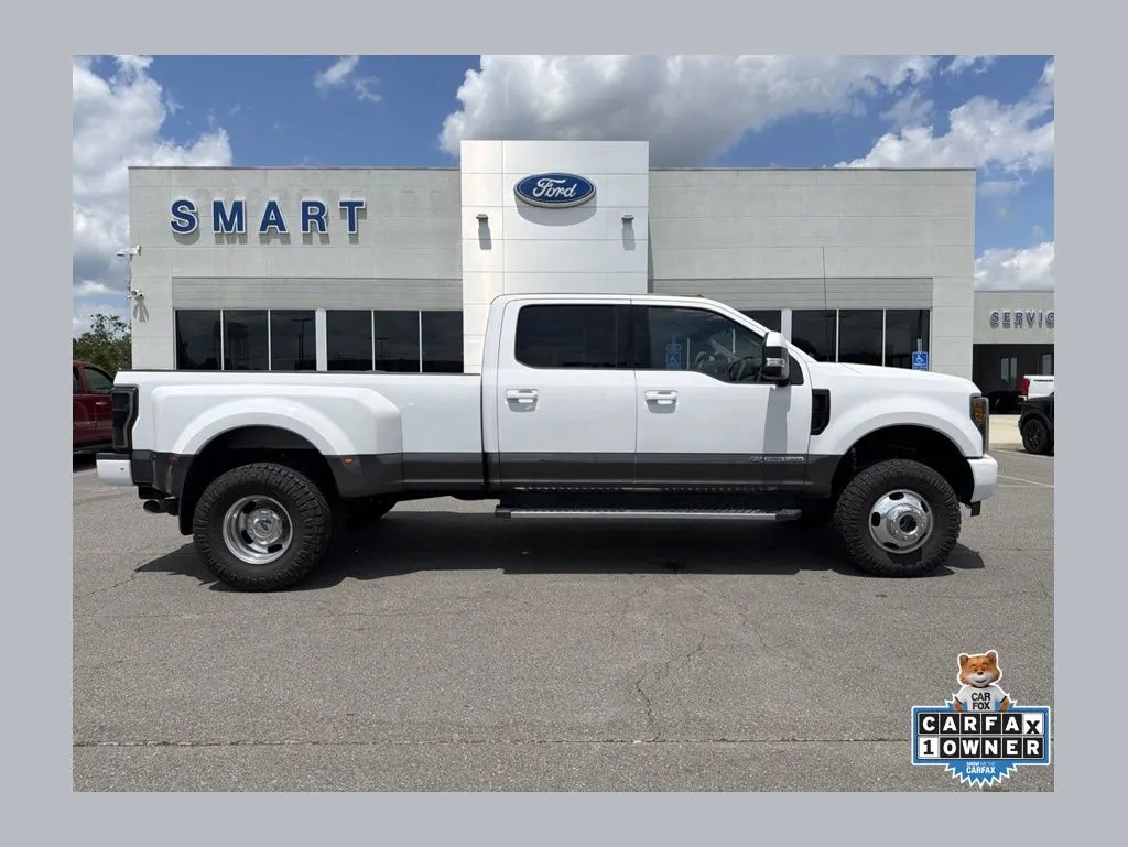 White 2018 Ford F-350SD Lariat for sale in South Boston, VA