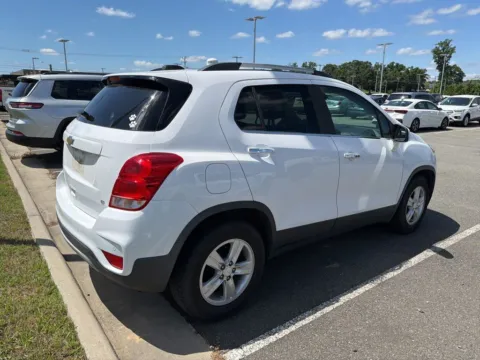 More photos of 2020 Chevrolet Trax LT at Smart Ford, VA
