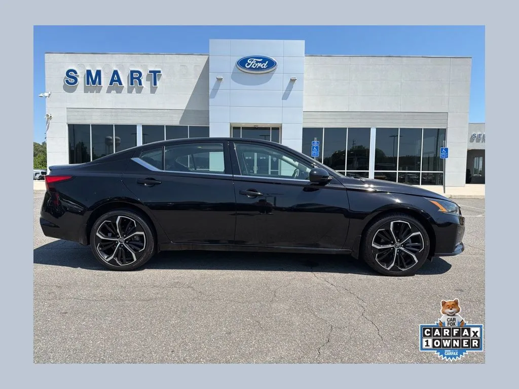 Black 2023 Nissan Altima 2.5 SR for sale in South Boston, VA