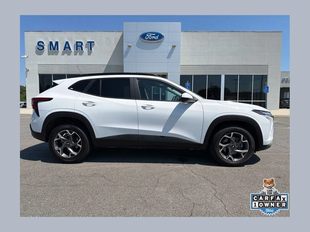 White 2025 Chevrolet Trax LT for sale in South Boston, VA