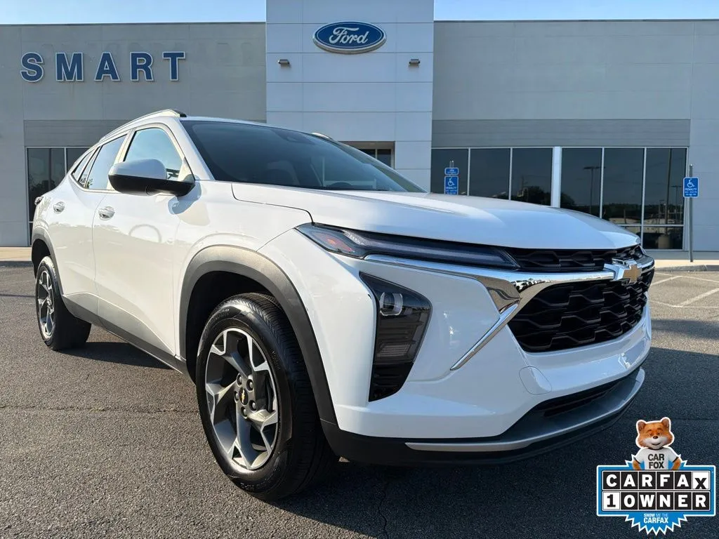 White 2025 Chevrolet Trax LT for sale in South Boston, VA