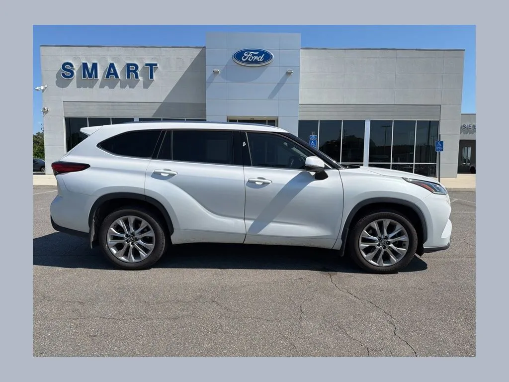 Unknown 2022 Toyota Highlander Limited for sale in South Boston, VA