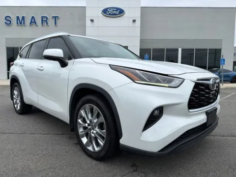 White 2022 Toyota Highlander Limited for sale in South Boston, VA