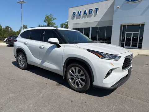 Photos of 2022 Toyota Highlander Limited for sale in South Boston, VA at Smart Ford