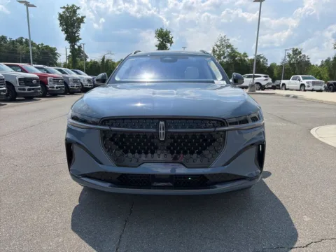 More photos of 2025 Lincoln Nautilus Black Label at Smart Ford, VA
