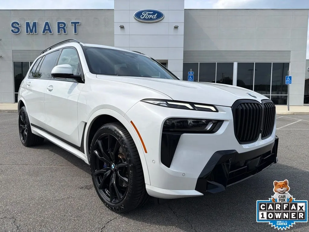 White 2024 BMW X7 xDrive40i for sale in South Boston, VA