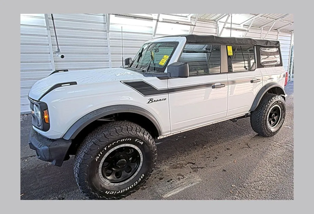 2021 Ford Bronco Base 4x4's photo