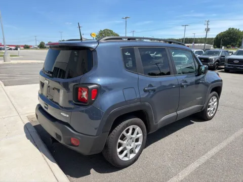 More photos of 2021 Jeep Renegade Latitude at Smart Ford, VA