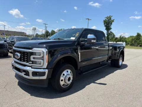 More photos of 2023 Ford F-450SD Lariat at Smart Ford, VA