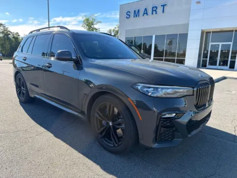 Photos of 2022 BMW X7 xDrive40i for sale in South Boston, VA at Smart Ford
