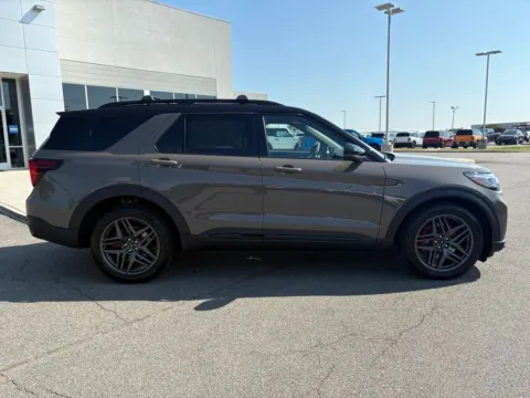 Photos of 2026 Ford Explorer ST for sale in South Boston, VA at Smart Ford