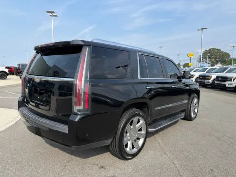 More photos of 2019 Cadillac Escalade Luxury at Smart Ford, VA