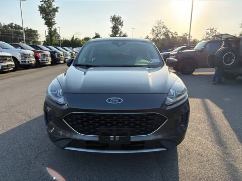 More photos of 2020 Ford Escape SE at Smart Ford, VA