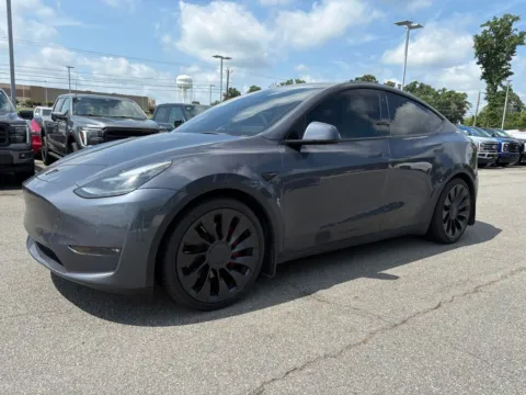 More photos of 2022 Tesla Model Y Performance at Smart Ford, VA