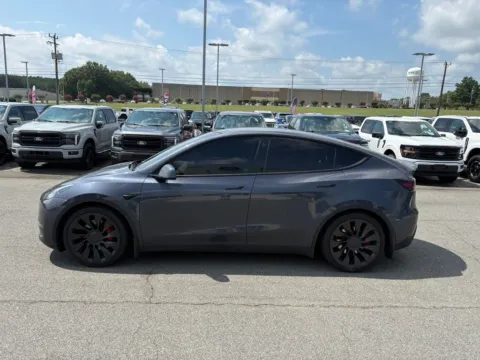 More photos of 2022 Tesla Model Y Performance at Smart Ford, VA