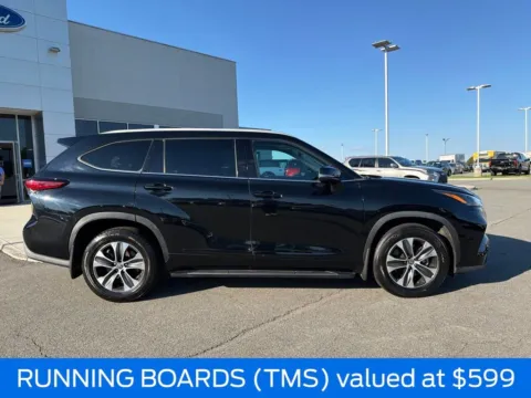 Photos of 2022 Toyota Highlander XLE for sale in South Boston, VA at Smart Ford
