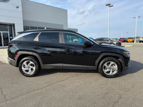 Photos of 2024 Hyundai Tucson SEL for sale in South Boston, VA at Smart Ford