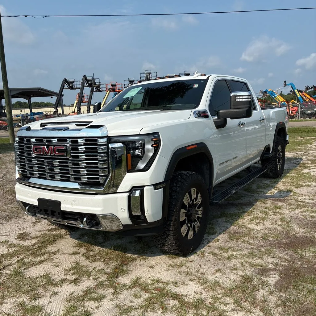 White 2024 GMC Sierra 2500 HD Denali for sale in South Boston, VA