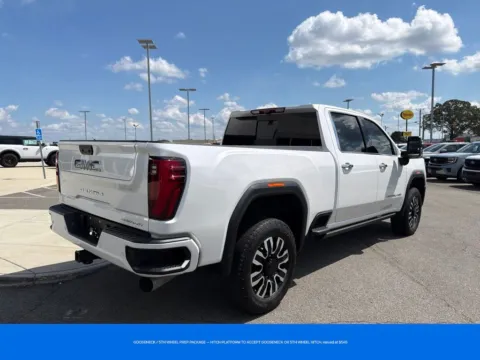 More photos of 2025 GMC Sierra 2500 HD Denali Ultimate at Smart Ford, VA