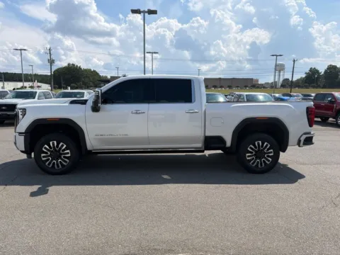 More photos of 2025 GMC Sierra 2500 HD Denali Ultimate at Smart Ford, VA